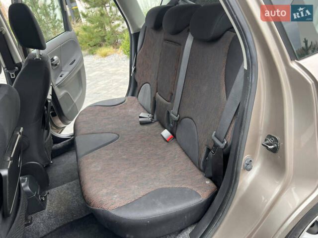 Бежевий Ніссан Ноут, об'ємом двигуна 1.6 л та пробігом 146 тис. км за 5700 $, фото 9 на Automoto.ua