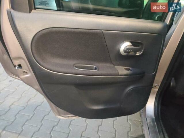 Бежевий Ніссан Ноут, об'ємом двигуна 1.4 л та пробігом 200 тис. км за 5900 $, фото 8 на Automoto.ua