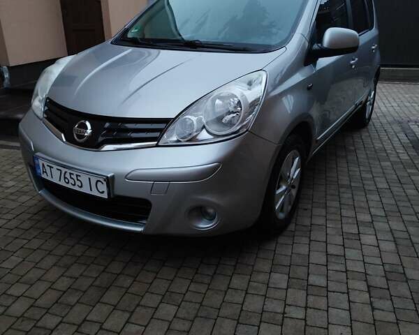 Бежевий Ніссан Ноут, об'ємом двигуна 1.6 л та пробігом 255 тис. км за 7950 $, фото 1 на Automoto.ua