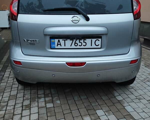 Бежевий Ніссан Ноут, об'ємом двигуна 1.6 л та пробігом 255 тис. км за 7950 $, фото 5 на Automoto.ua