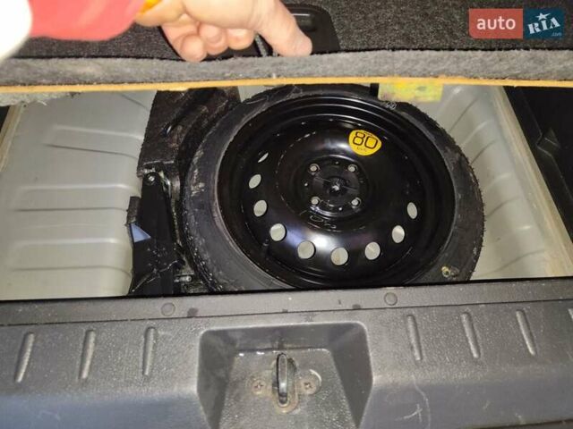 Бежевий Ніссан Ноут, об'ємом двигуна 1.6 л та пробігом 255 тис. км за 7950 $, фото 11 на Automoto.ua