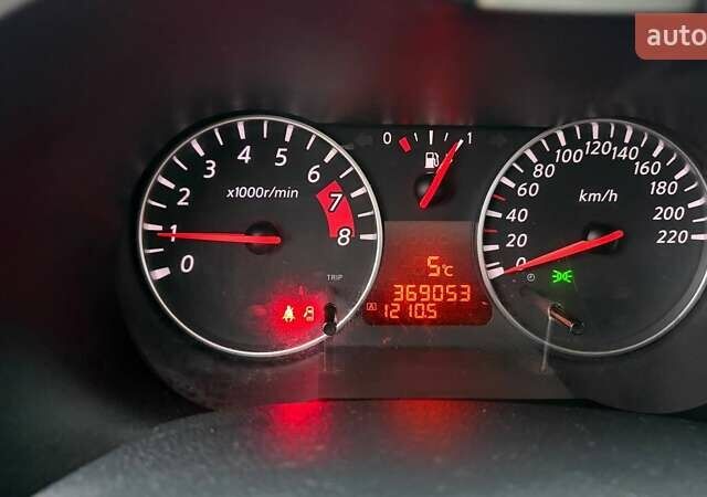 Бежевый Ниссан Ноут, объемом двигателя 1.6 л и пробегом 360 тыс. км за 7600 $, фото 9 на Automoto.ua