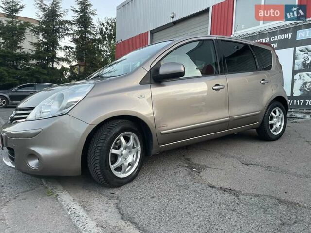 Бежевий Ніссан Ноут, об'ємом двигуна 1.6 л та пробігом 125 тис. км за 7490 $, фото 18 на Automoto.ua