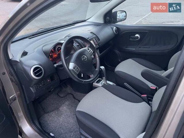 Бежевий Ніссан Ноут, об'ємом двигуна 1.6 л та пробігом 125 тис. км за 7490 $, фото 1 на Automoto.ua