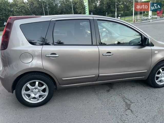 Бежевий Ніссан Ноут, об'ємом двигуна 1.6 л та пробігом 125 тис. км за 7490 $, фото 2 на Automoto.ua