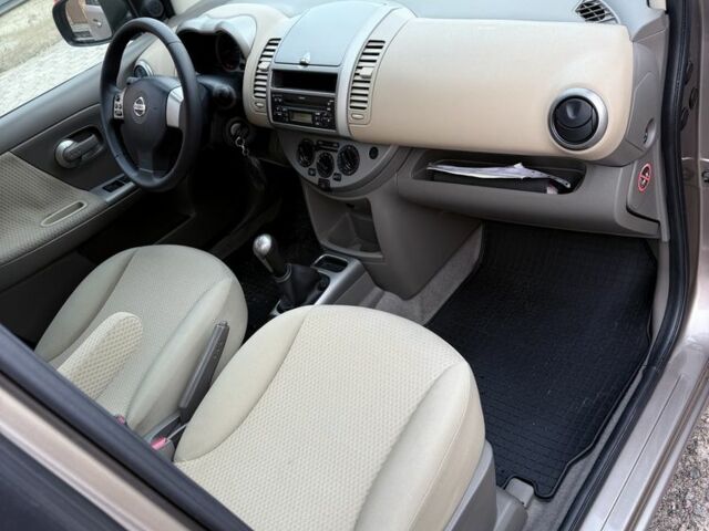 Бежевый Ниссан Ноут, объемом двигателя 1.4 л и пробегом 121 тыс. км за 6700 $, фото 11 на Automoto.ua