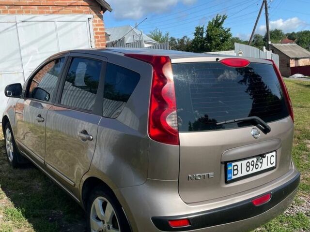 Бежевий Ніссан Ноут, об'ємом двигуна 1.6 л та пробігом 270 тис. км за 5650 $, фото 1 на Automoto.ua