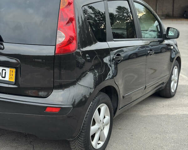 Чорний Ніссан Ноут, об'ємом двигуна 1.4 л та пробігом 217 тис. км за 5000 $, фото 7 на Automoto.ua