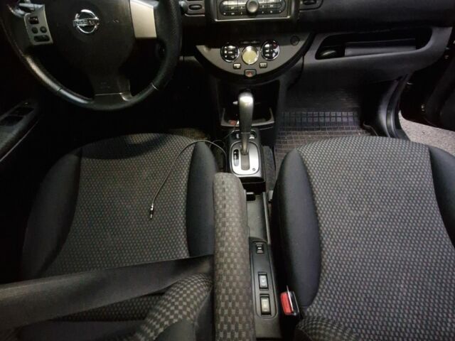 Чорний Ніссан Ноут, об'ємом двигуна 1.6 л та пробігом 226 тис. км за 6000 $, фото 9 на Automoto.ua