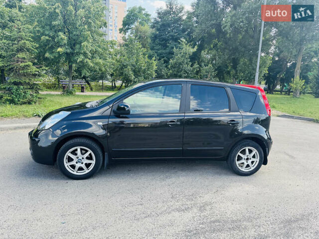Черный Ниссан Ноут, объемом двигателя 1.6 л и пробегом 223 тыс. км за 5600 $, фото 1 на Automoto.ua