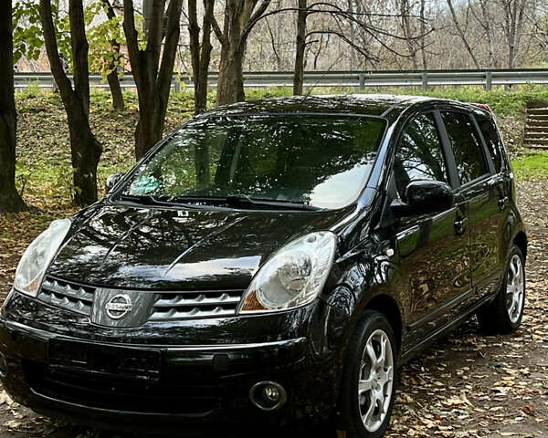 Черный Ниссан Ноут, объемом двигателя 1.6 л и пробегом 172 тыс. км за 5800 $, фото 6 на Automoto.ua
