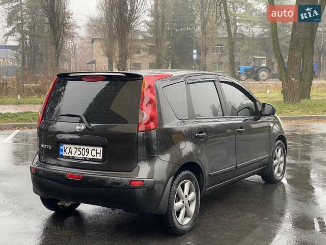 Черный Ниссан Ноут, объемом двигателя 1.6 л и пробегом 227 тыс. км за 6300 $, фото 3 на Automoto.ua