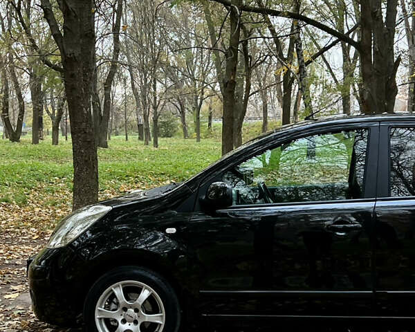 Черный Ниссан Ноут, объемом двигателя 1.6 л и пробегом 172 тыс. км за 5800 $, фото 2 на Automoto.ua