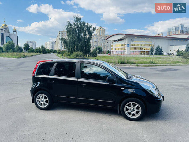 Черный Ниссан Ноут, объемом двигателя 1.6 л и пробегом 223 тыс. км за 5600 $, фото 3 на Automoto.ua