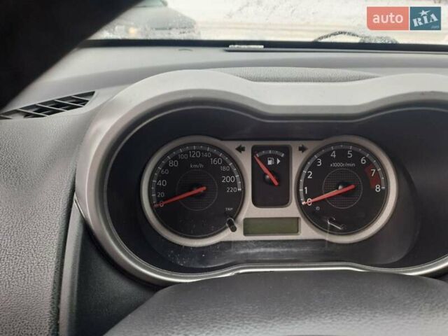 Чорний Ніссан Ноут, об'ємом двигуна 1.4 л та пробігом 200 тис. км за 5300 $, фото 43 на Automoto.ua