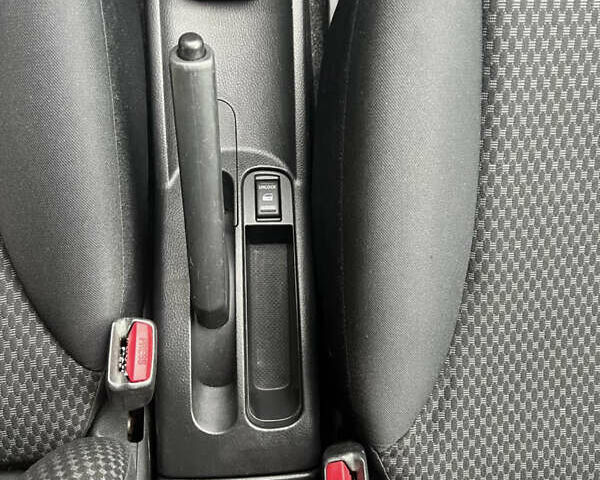 Черный Ниссан Ноут, объемом двигателя 1.6 л и пробегом 228 тыс. км за 5800 $, фото 13 на Automoto.ua