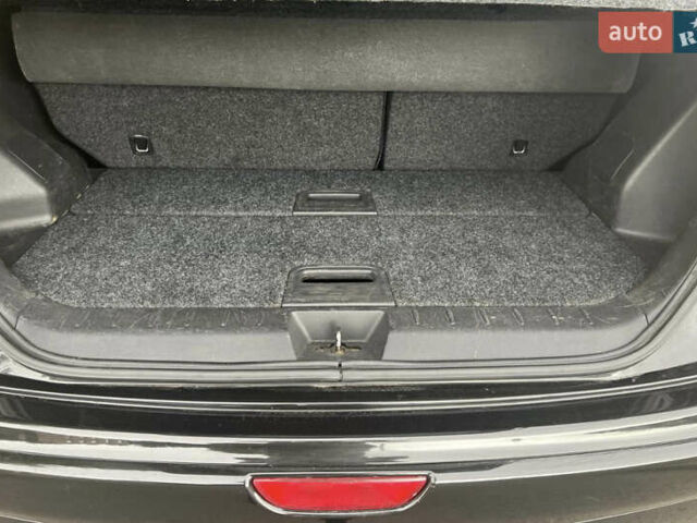 Черный Ниссан Ноут, объемом двигателя 1.6 л и пробегом 228 тыс. км за 5800 $, фото 8 на Automoto.ua