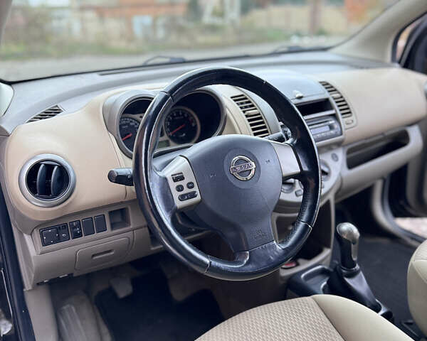 Черный Ниссан Ноут, объемом двигателя 1.39 л и пробегом 172 тыс. км за 4500 $, фото 9 на Automoto.ua