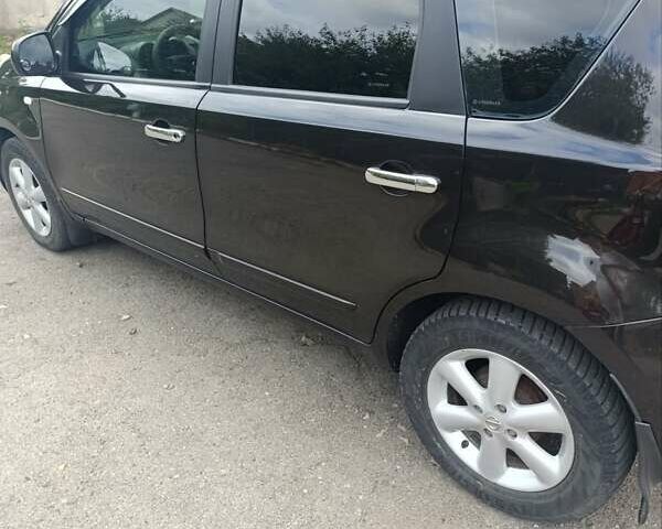Черный Ниссан Ноут, объемом двигателя 1.46 л и пробегом 270 тыс. км за 4900 $, фото 2 на Automoto.ua
