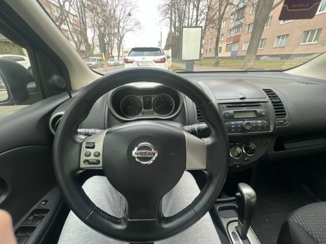 Чорний Ніссан Ноут, об'ємом двигуна 1.6 л та пробігом 226 тис. км за 6000 $, фото 15 на Automoto.ua