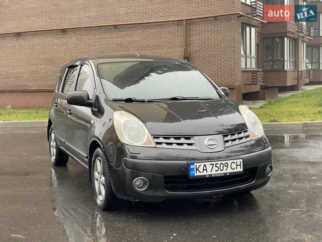 Черный Ниссан Ноут, объемом двигателя 1.6 л и пробегом 227 тыс. км за 6300 $, фото 6 на Automoto.ua