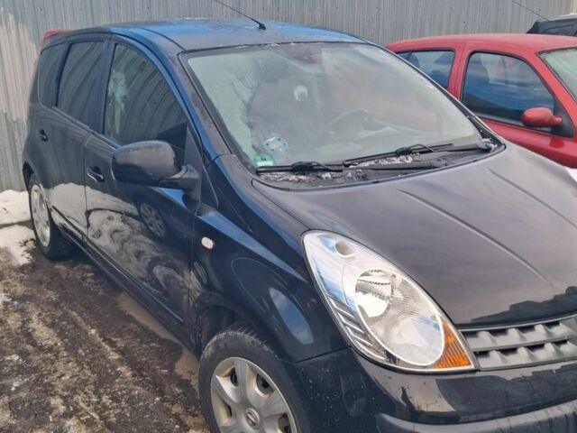 Черный Ниссан Ноут, объемом двигателя 0 л и пробегом 200 тыс. км за 4850 $, фото 3 на Automoto.ua