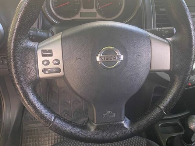 Черный Ниссан Ноут, объемом двигателя 1.6 л и пробегом 238 тыс. км за 5750 $, фото 6 на Automoto.ua