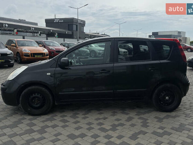 Черный Ниссан Ноут, объемом двигателя 1.6 л и пробегом 315 тыс. км за 5500 $, фото 3 на Automoto.ua