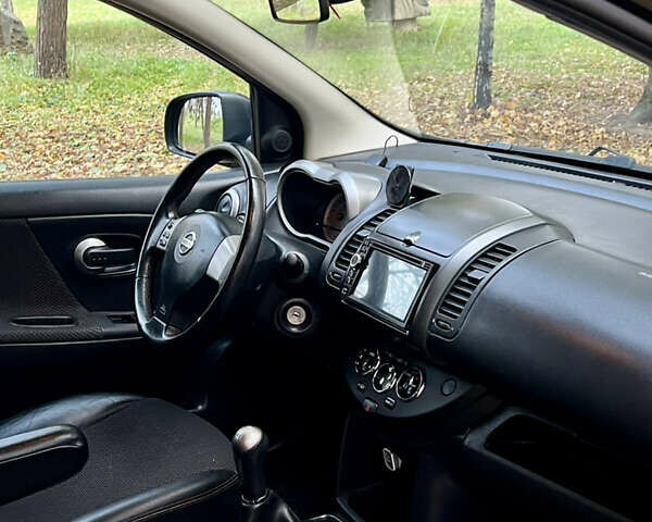 Черный Ниссан Ноут, объемом двигателя 1.6 л и пробегом 172 тыс. км за 5800 $, фото 19 на Automoto.ua