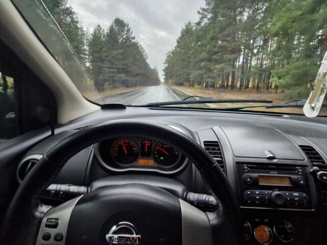 Чорний Ніссан Ноут, об'ємом двигуна 1.6 л та пробігом 226 тис. км за 6000 $, фото 14 на Automoto.ua