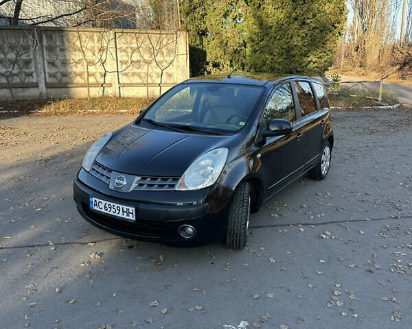 Чорний Ніссан Ноут, об'ємом двигуна 1.6 л та пробігом 336 тис. км за 4750 $, фото 6 на Automoto.ua