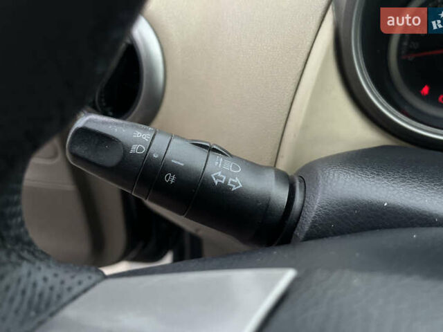 Черный Ниссан Ноут, объемом двигателя 1.6 л и пробегом 315 тыс. км за 5500 $, фото 18 на Automoto.ua