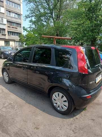 Черный Ниссан Ноут, объемом двигателя 1.46 л и пробегом 163 тыс. км за 5700 $, фото 4 на Automoto.ua