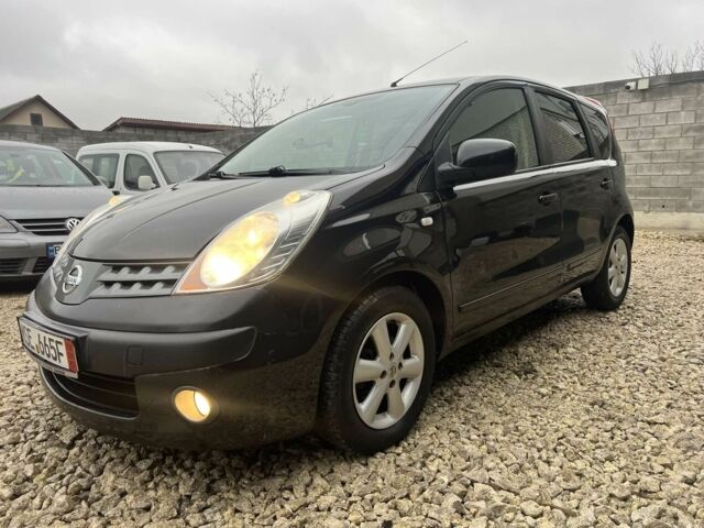 Чорний Ніссан Ноут, об'ємом двигуна 0 л та пробігом 230 тис. км за 5000 $, фото 5 на Automoto.ua