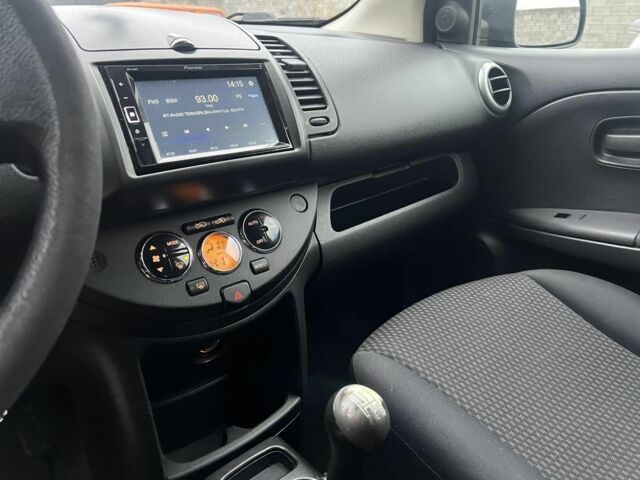 Чорний Ніссан Ноут, об'ємом двигуна 0 л та пробігом 150 тис. км за 5500 $, фото 7 на Automoto.ua