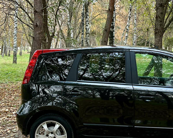 Черный Ниссан Ноут, объемом двигателя 1.6 л и пробегом 172 тыс. км за 5800 $, фото 4 на Automoto.ua