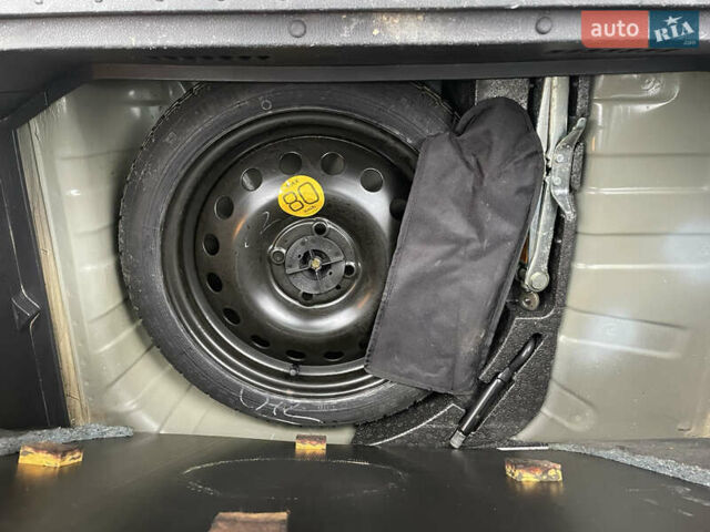 Черный Ниссан Ноут, объемом двигателя 1.6 л и пробегом 148 тыс. км за 5800 $, фото 9 на Automoto.ua