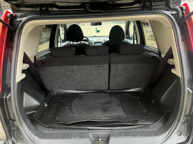 Чорний Ніссан Ноут, об'ємом двигуна 0 л та пробігом 230 тис. км за 5000 $, фото 11 на Automoto.ua