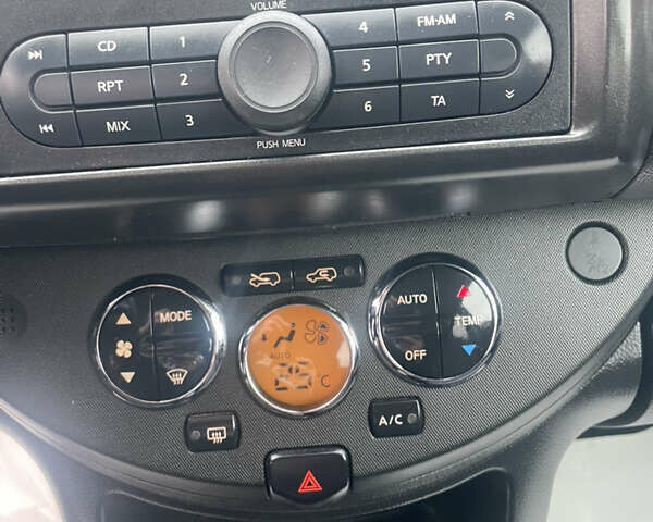 Черный Ниссан Ноут, объемом двигателя 1.4 л и пробегом 235 тыс. км за 4900 $, фото 20 на Automoto.ua