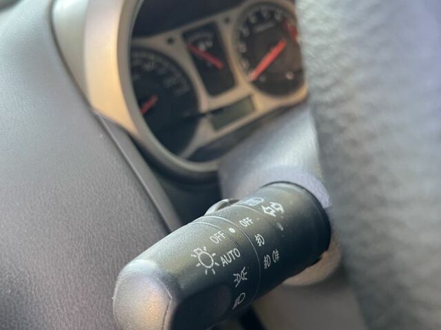 Черный Ниссан Ноут, объемом двигателя 1.6 л и пробегом 219 тыс. км за 4550 $, фото 11 на Automoto.ua