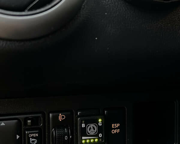 Черный Ниссан Ноут, объемом двигателя 1.6 л и пробегом 172 тыс. км за 5800 $, фото 29 на Automoto.ua