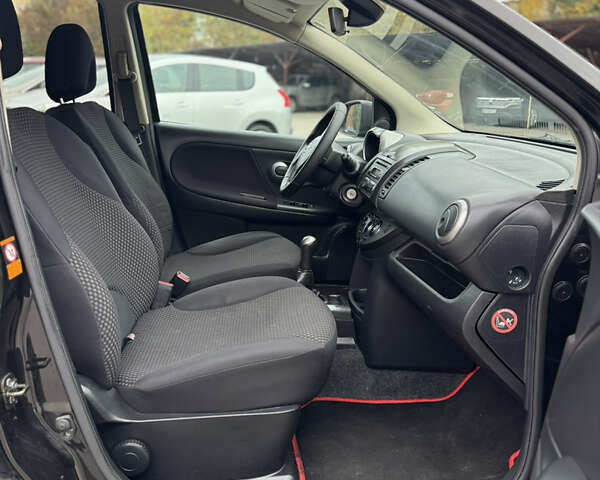 Чорний Ніссан Ноут, об'ємом двигуна 1.4 л та пробігом 217 тис. км за 5000 $, фото 18 на Automoto.ua