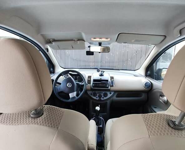 Чорний Ніссан Ноут, об'ємом двигуна 1.6 л та пробігом 327 тис. км за 4500 $, фото 7 на Automoto.ua