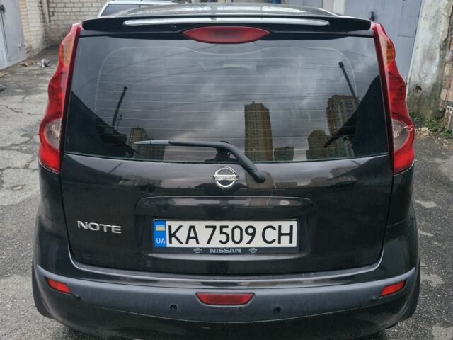 Чорний Ніссан Ноут, об'ємом двигуна 1.6 л та пробігом 226 тис. км за 6000 $, фото 3 на Automoto.ua