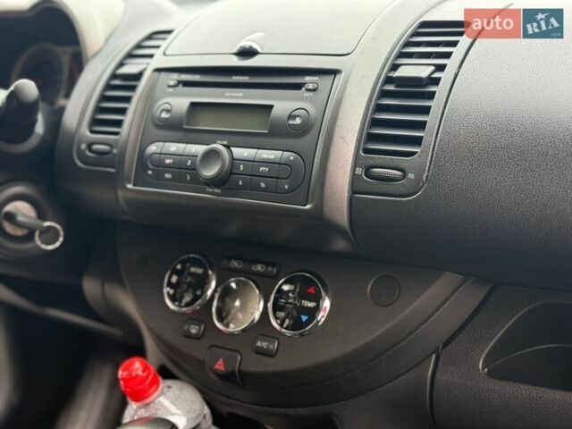 Чорний Ніссан Ноут, об'ємом двигуна 1.6 л та пробігом 168 тис. км за 6950 $, фото 23 на Automoto.ua
