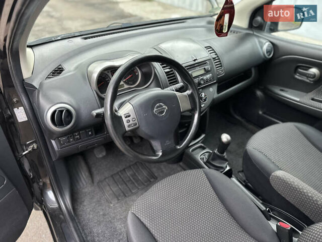 Черный Ниссан Ноут, объемом двигателя 1.6 л и пробегом 223 тыс. км за 4999 $, фото 20 на Automoto.ua