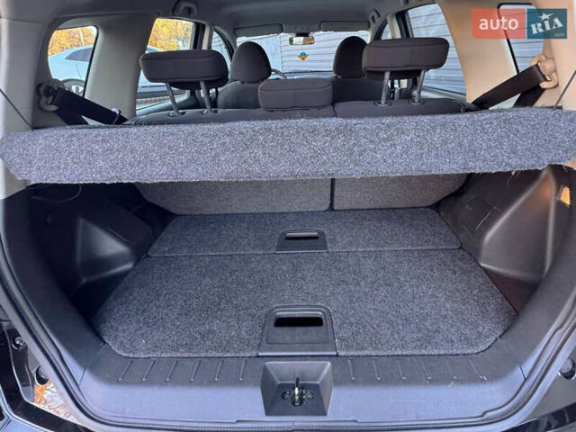 Черный Ниссан Ноут, объемом двигателя 1.4 л и пробегом 190 тыс. км за 5500 $, фото 8 на Automoto.ua