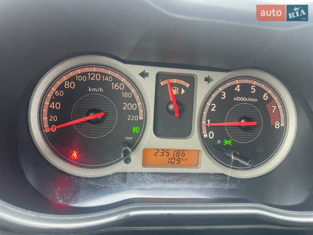 Черный Ниссан Ноут, объемом двигателя 1.4 л и пробегом 235 тыс. км за 4900 $, фото 23 на Automoto.ua