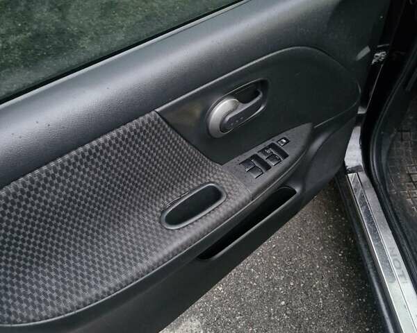 Ніссан Ноут 2006 у Києві на Automoto.ua Чорний Ніссан Ноут, об'ємом двигуна 1.6 л та пробігом 226 тис. км за 6000 $, фото 14 на Automoto.ua