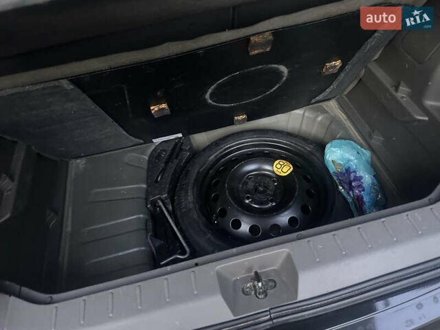 Чорний Ніссан Ноут, об'ємом двигуна 1.39 л та пробігом 172 тис. км за 4800 $, фото 9 на Automoto.ua